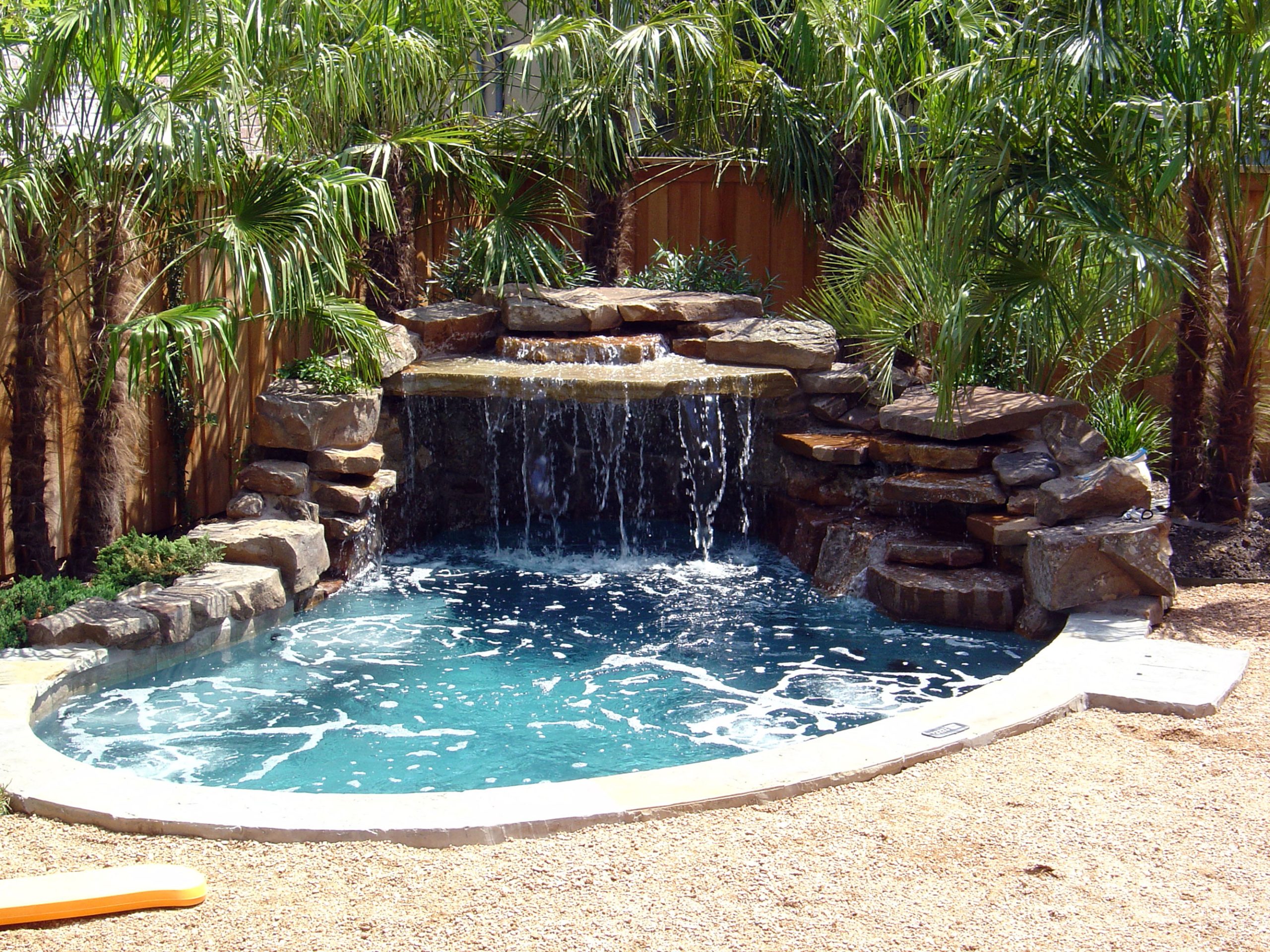 MasterCraft Pools is the Best Choice for New Swimming Pool and Spa Construction in the Dallas-Fort Worth Area